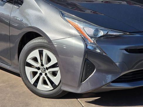 Used 2017 Toyota Prius Two image 5