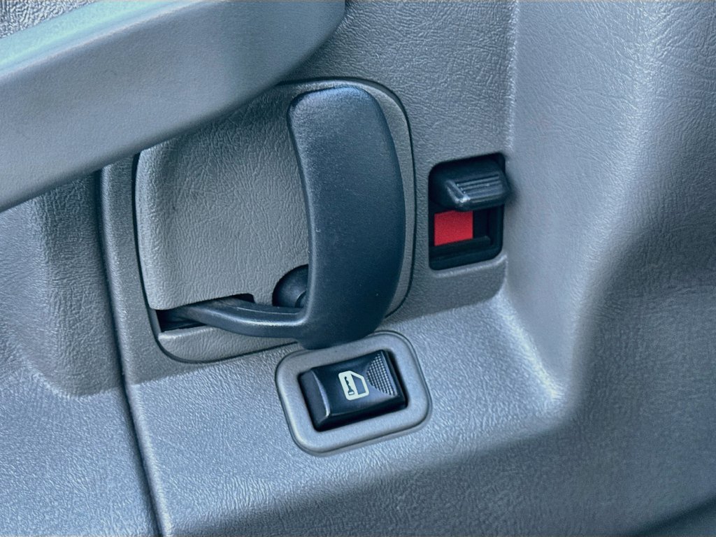 Used 2020 Chevrolet Express 3500 w/ Power Convenience Package RWD image 24