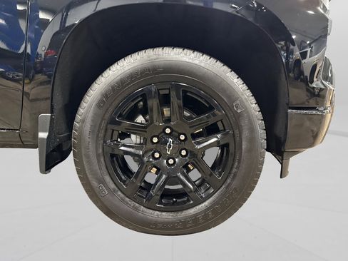Used 2023 Chevrolet Silverado 1500 Custom image 51