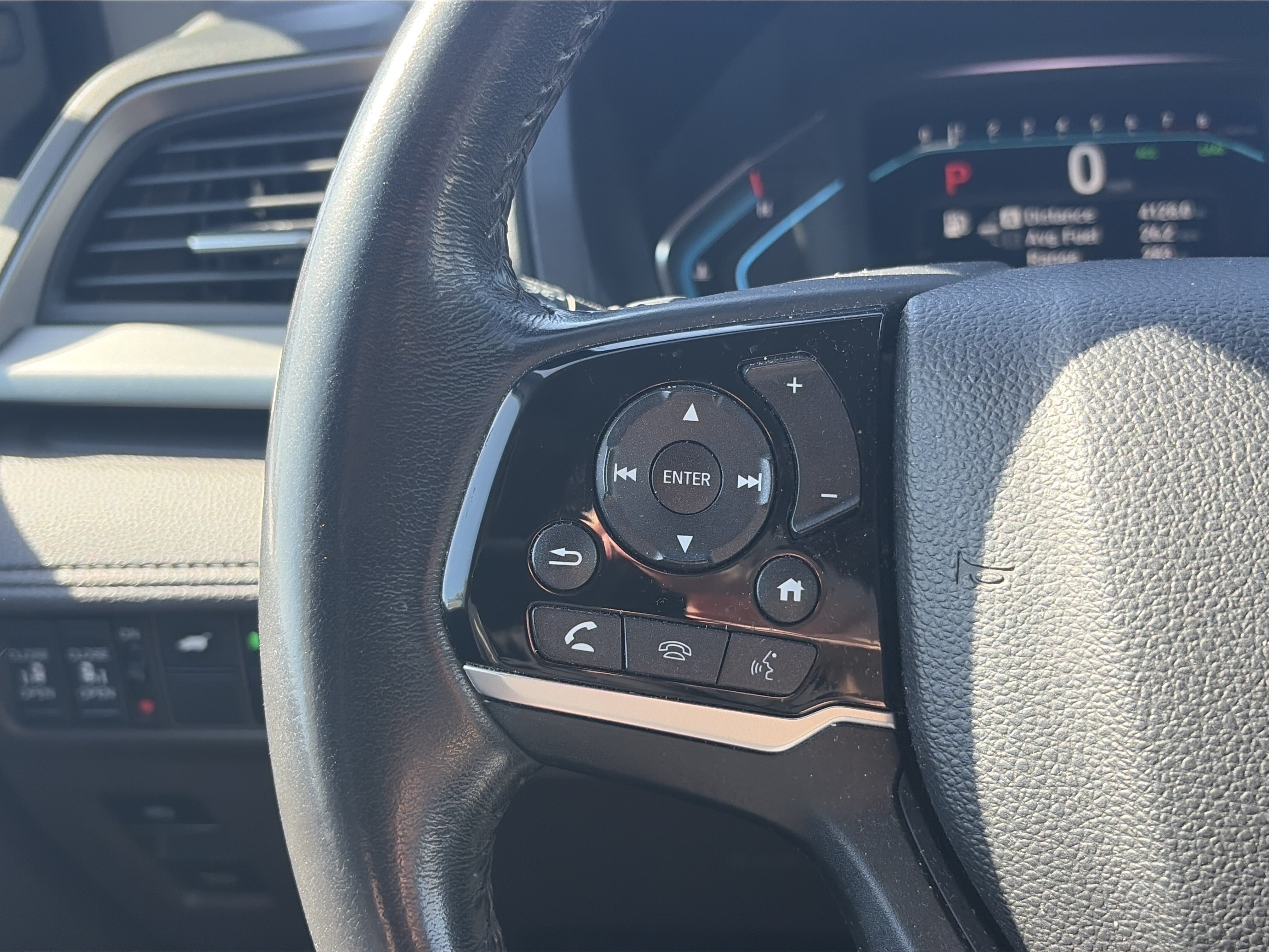 Used 2018 Honda Odyssey Touring image 22