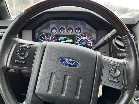 Used 2014 Ford F250 Platinum w/ FX4 Off-Road Package image 40