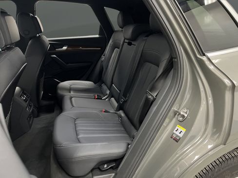 Used 2023 Audi Q5 2.0T Premium w/ Convenience Package AWD/4WD image 27