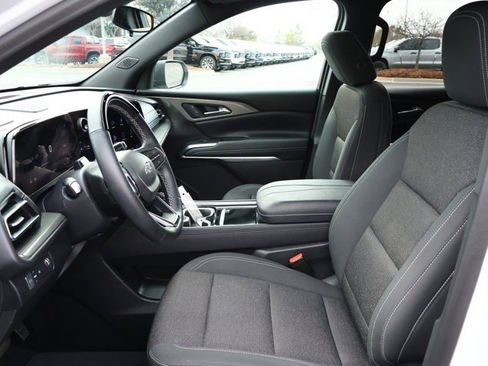 Certified 2024 Chevrolet Traverse LT w/ Enhanced Driving Package image 9