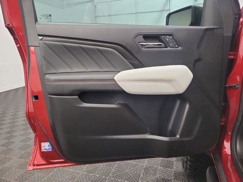 Used 2024 GMC Canyon AT4X w/ AT4X AEV Edition image 18