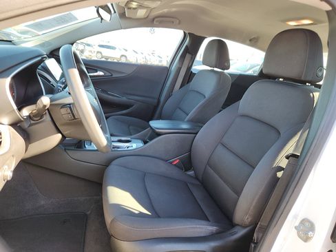 Used 2024 Chevrolet Malibu LT image 13