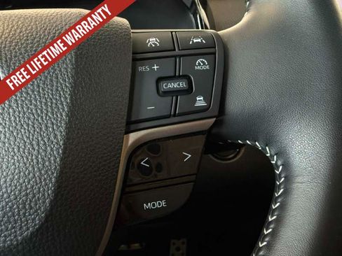 Used 2025 Toyota Camry SE FWD image 34