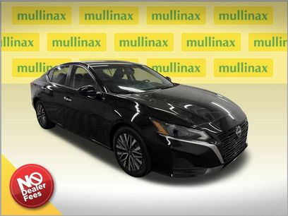 Used 2023 Nissan Altima 2.5 SV