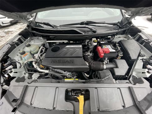 Used 2022 Nissan Rogue SV image 11