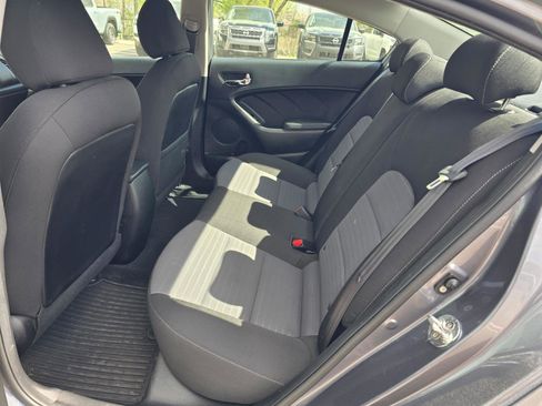 Used 2018 Kia Forte S w/ S Technology Package image 10