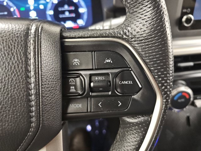 Certified 2025 Toyota Tacoma TRD Off-Road AWD/4WD image 20