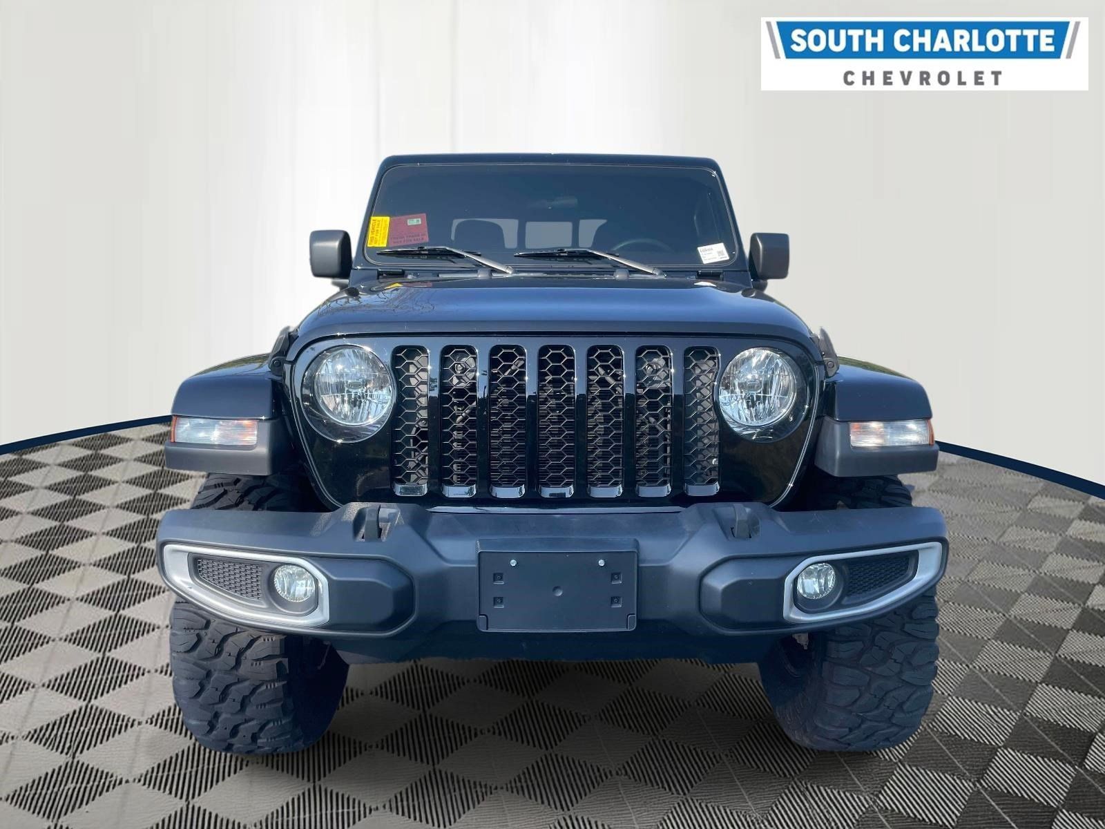 Used 2023 Jeep Gladiator Sport AWD/4WD image 2