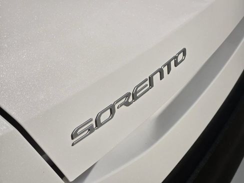 New 2025 Kia Sorento LX FWD image 8
