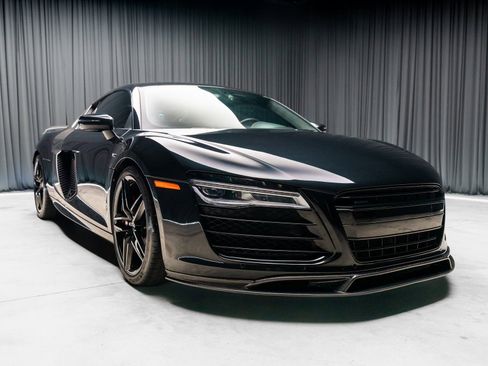 Used 2014 Audi R8 V10 image 17
