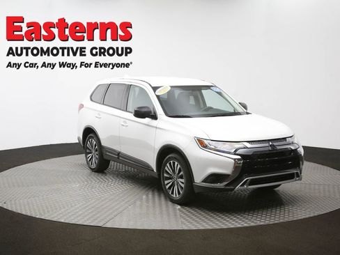 Used 2020 Mitsubishi Outlander ES image 49