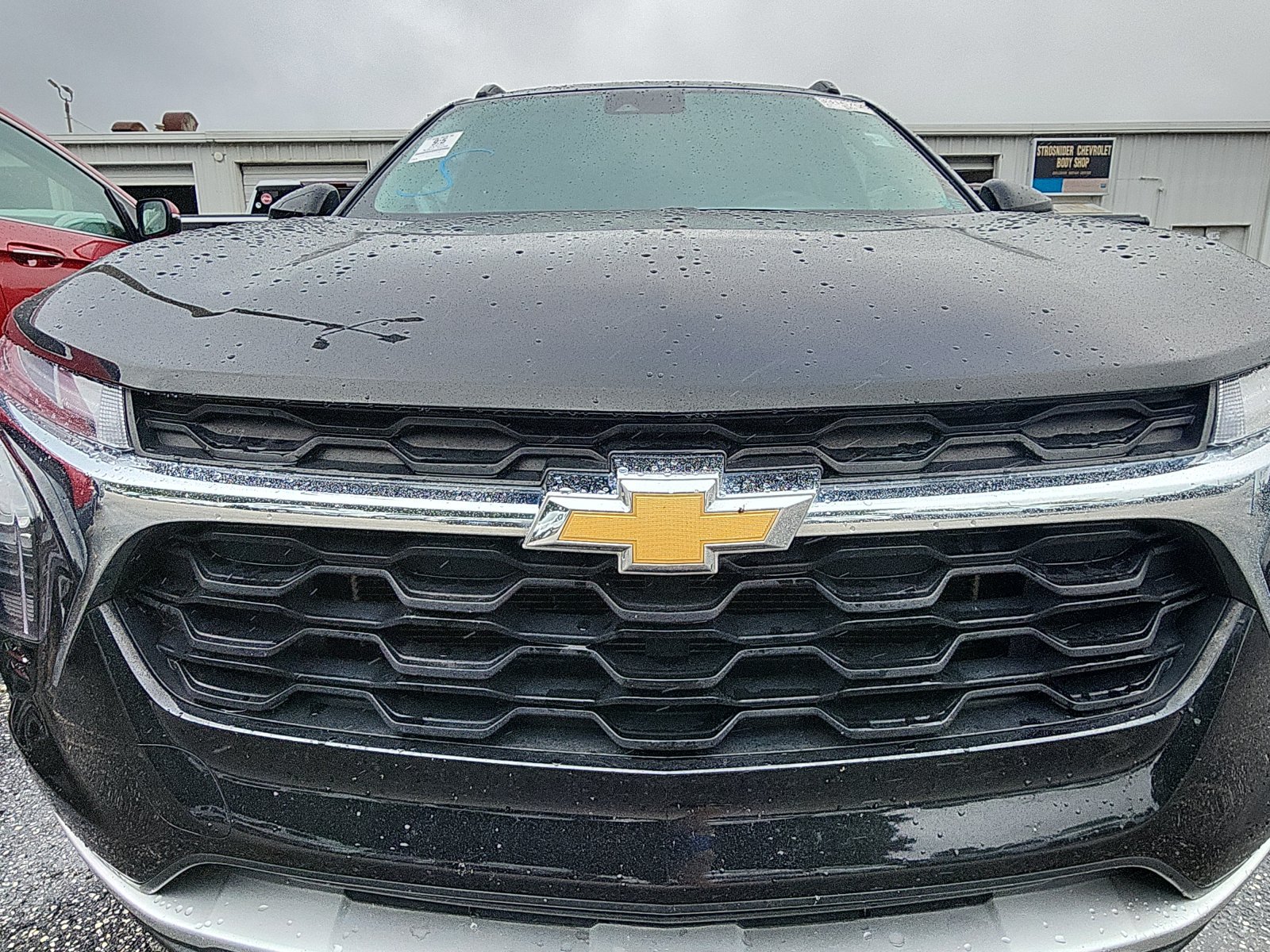 Used 2025 Chevrolet Trax LT FWD image 11