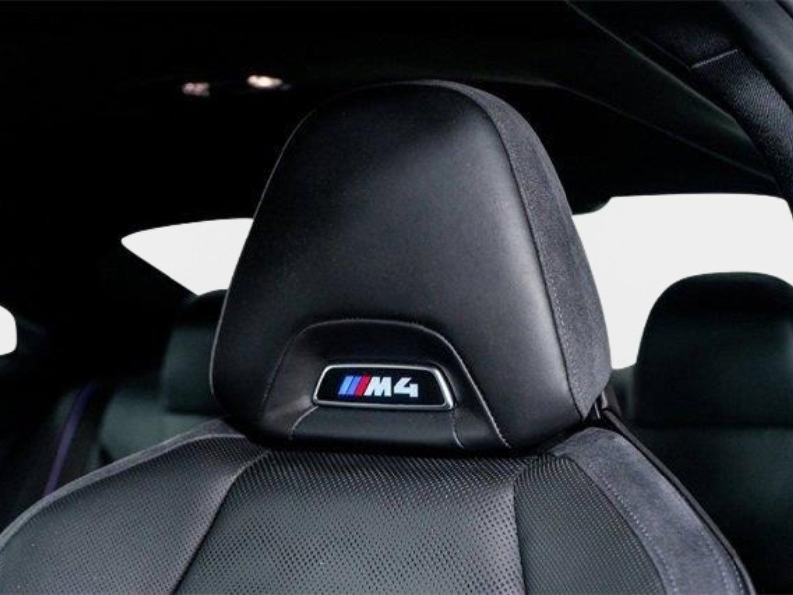 Used 2025 BMW M4 Coupe RWD image 29