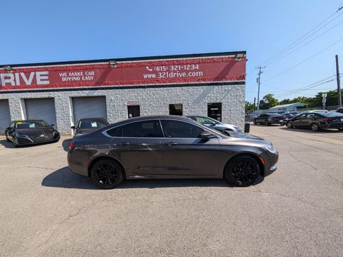 Used 2015 Chrysler 200 Limited w/ Convenience Group FWD image 5