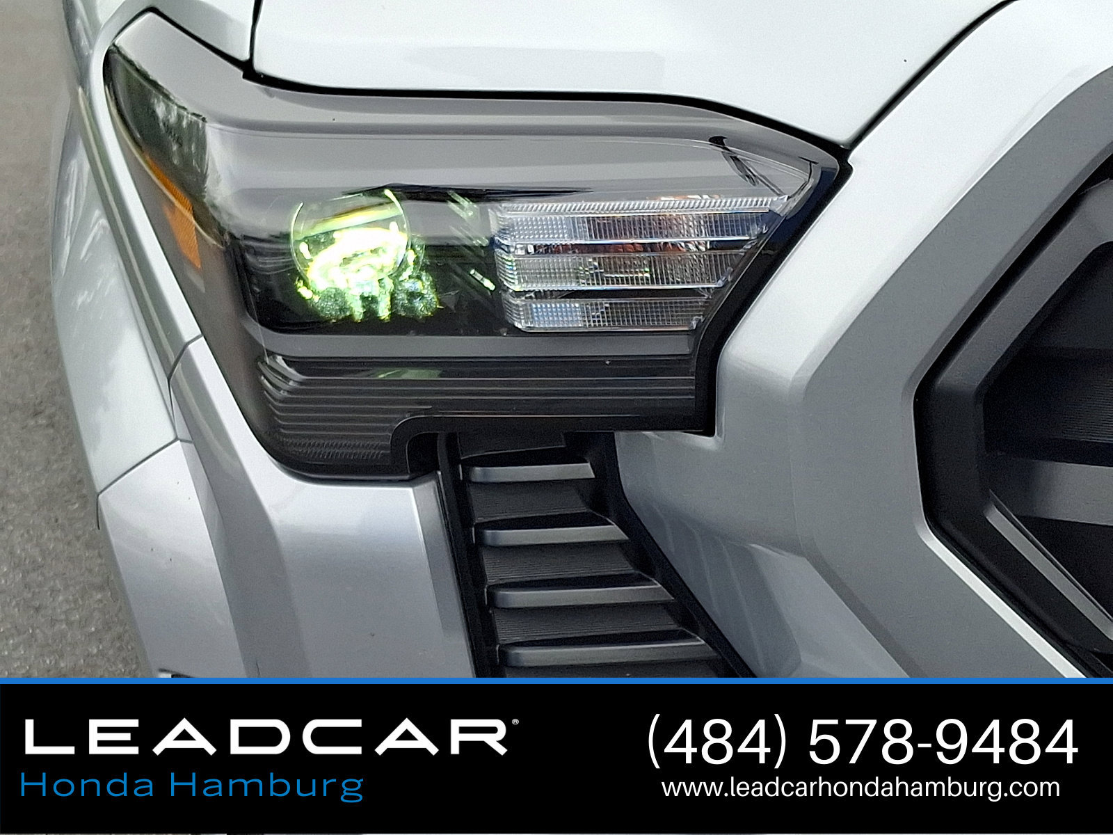 Used 2026 Toyota Tacoma SR5 AWD/4WD image 10