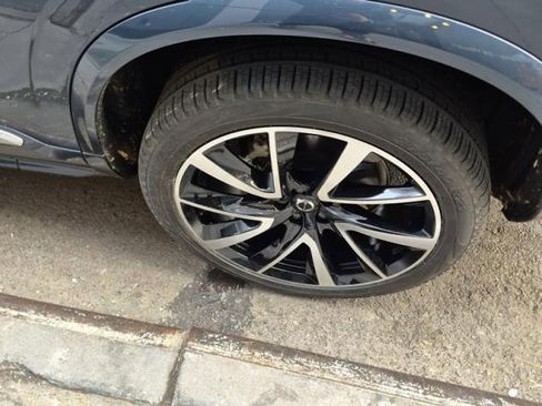 Certified 2023 Volvo XC90 B6 Plus w/ Protection Package Premier image 19