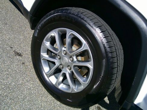 Used 2014 Jeep Grand Cherokee Limited w/ Luxury Group II image 28