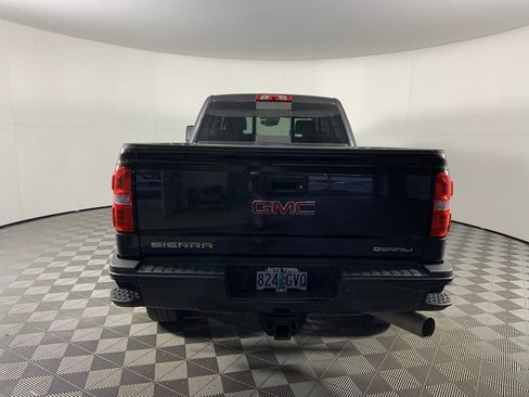 Used 2015 GMC Sierra 3500 Denali image 8