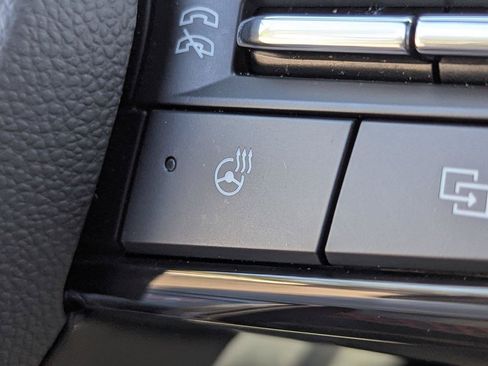 Used 2026 Chevrolet Equinox RS AWD/4WD image 25