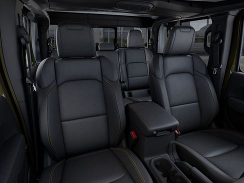 New 2025 Jeep Gladiator Sport w/ Premium Package image 16