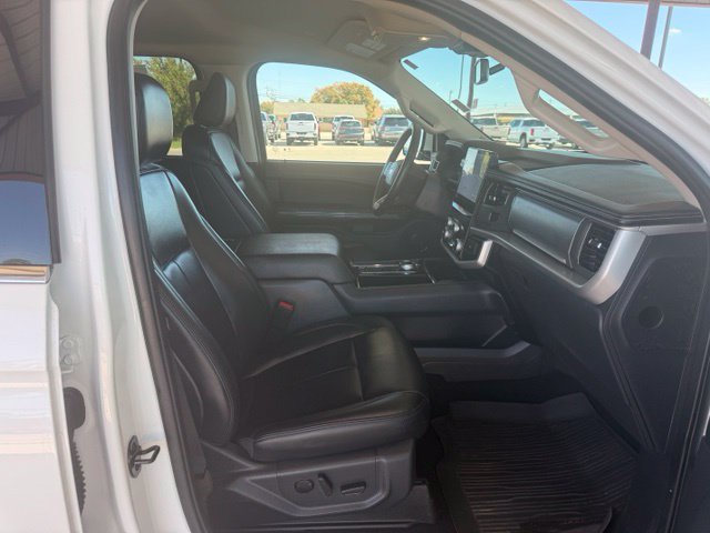 Used 2024 Ford Expedition XLT RWD image 11