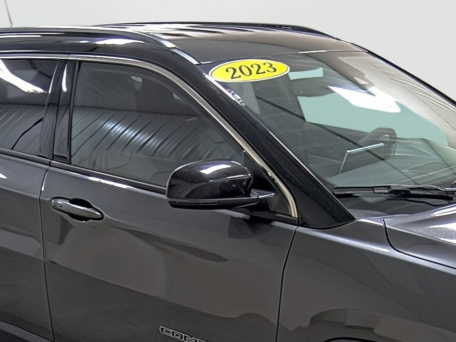 Used 2023 Jeep Compass Limited AWD/4WD image 15