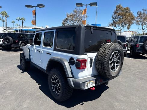 Used 2024 Jeep Wrangler Unlimited Rubicon AWD/4WD image 19