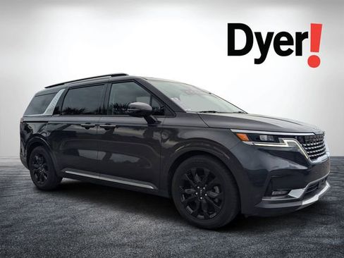 Used 2022 Kia Carnival SX FWD image 1