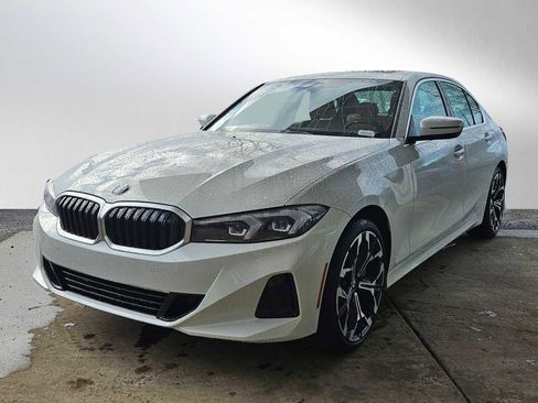 Used 2025 BMW 330i xDrive Sedan w/ Convenience Package image 7