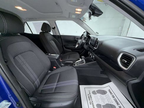 Used 2026 Hyundai Venue SEL FWD image 18