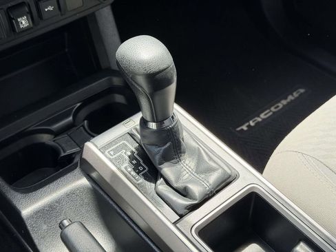 Used 2020 Toyota Tacoma SR5 RWD image 6