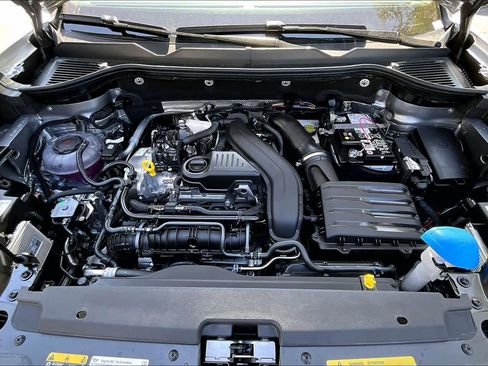 New 2026 Volkswagen Taos SE image 16