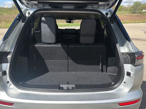 Used 2025 Mitsubishi Outlander SE FWD image 11