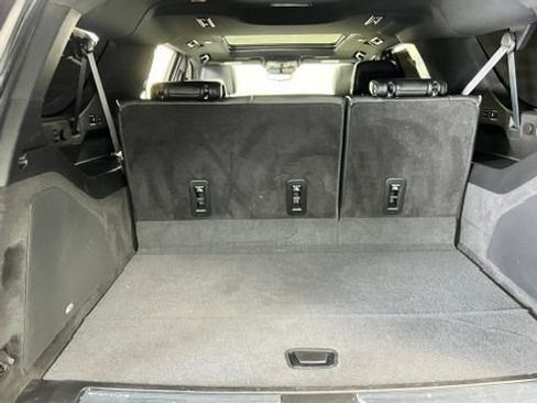 Used 2022 Cadillac Escalade ESV Premium Luxury AWD/4WD image 27