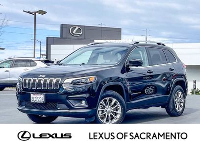 Used 2019 Jeep Cherokee Latitude Plus w/ Comfort/Convenience Group