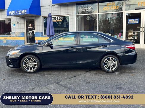 Used 2016 Toyota Camry SE image 8