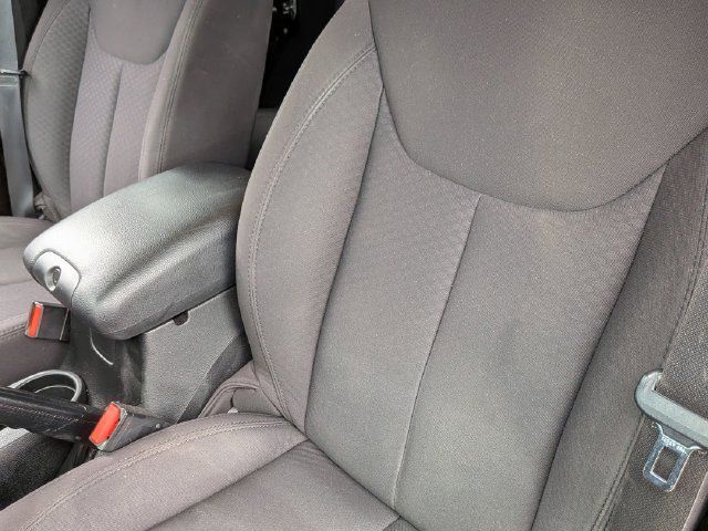 Used 2013 Jeep Wrangler Unlimited Sport AWD/4WD image 15