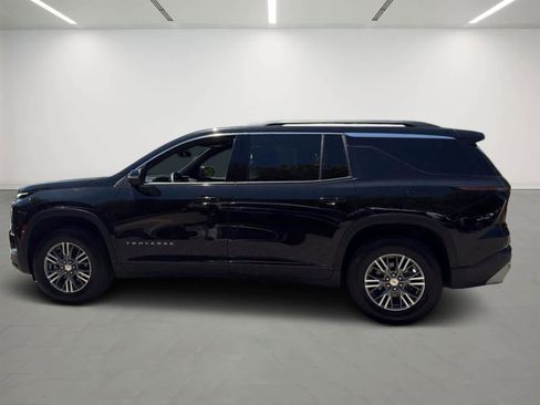 Used 2025 Chevrolet Traverse LT AWD/4WD image 2