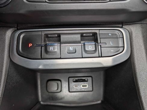 Certified 2023 GMC Acadia SLT AWD/4WD image 30