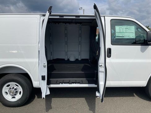 New 2025 Chevrolet Express 2500 w/ Driver Convenience Package image 18