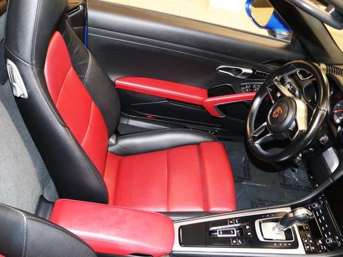 Used 2018 Porsche 718 Boxster RWD image 73