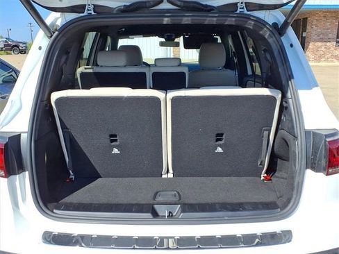 Used 2021 Mercedes-Benz GLB 250 GLB 250 w/ Premium Package image 17