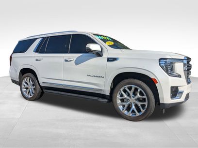 Used 2021 GMC Yukon SLT w/ SLT Premium Package