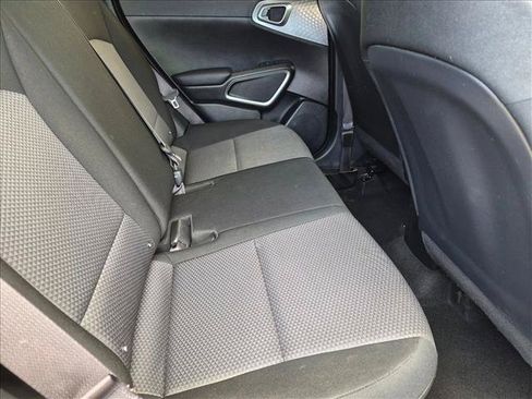 Used 2023 Kia Soul LX w/ LX Technology Package FWD image 18