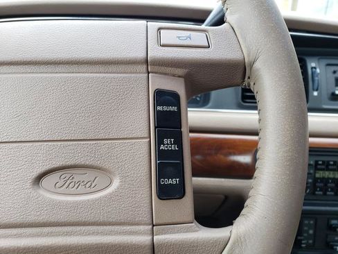 Used 1992 Ford Crown Victoria LX image 23