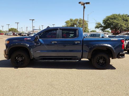 Used 2019 Chevrolet Silverado 1500 Custom Trail Boss w/ Custom Convenience Package image 2