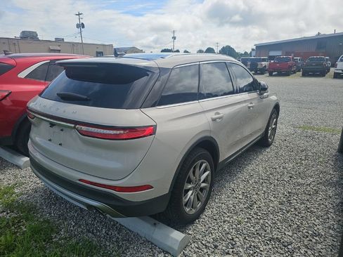 Used 2022 Lincoln Corsair FWD w/ Premium Package image 8